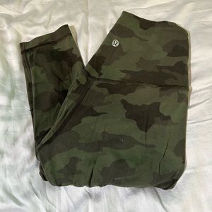 lululemon green camo, align 25” inseam, size 4